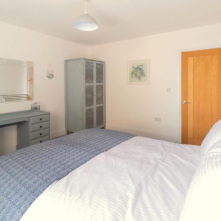 Lovely 2- Bedroom Apartment With Stunning Sea Views Worthing Exterior photo