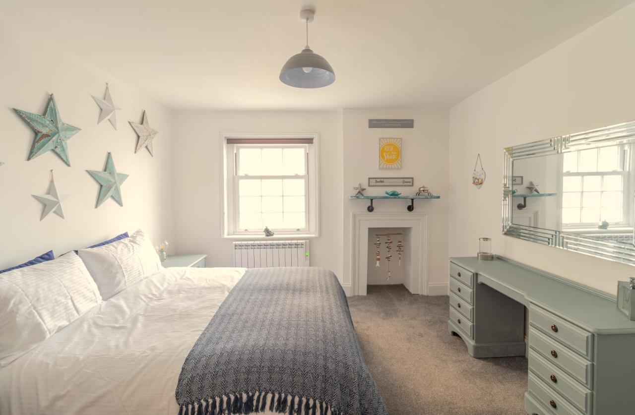 Lovely 2- Bedroom Apartment With Stunning Sea Views Worthing Exterior photo